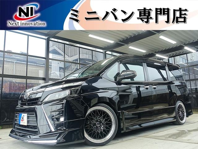 Toyota VOXY 2018 — фото автомобиля 1