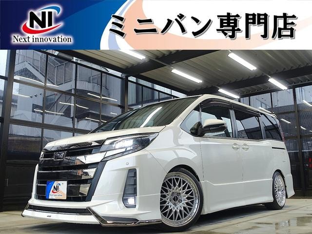 Toyota NOAH 2017 — фото автомобиля 1
