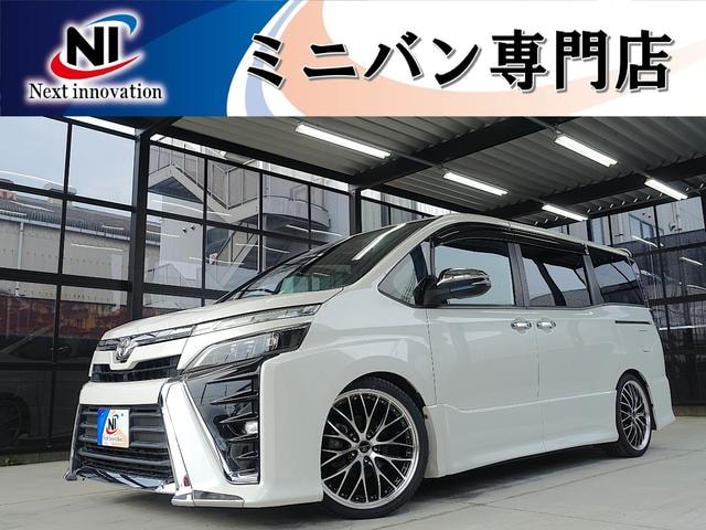 Toyota VOXY 2018 — фото автомобиля 1