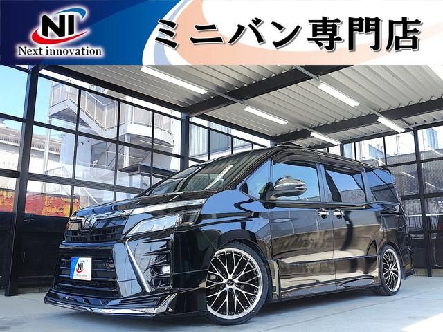 Toyota VOXY 2019 — фото автомобиля 1