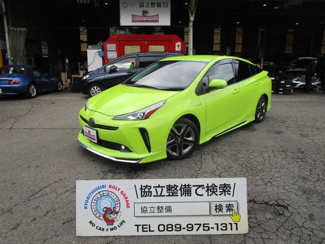 Toyota PRIUS 2019 — фото автомобиля 1