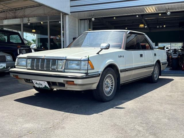 Toyota CROWN 1983 — фото автомобиля 1
