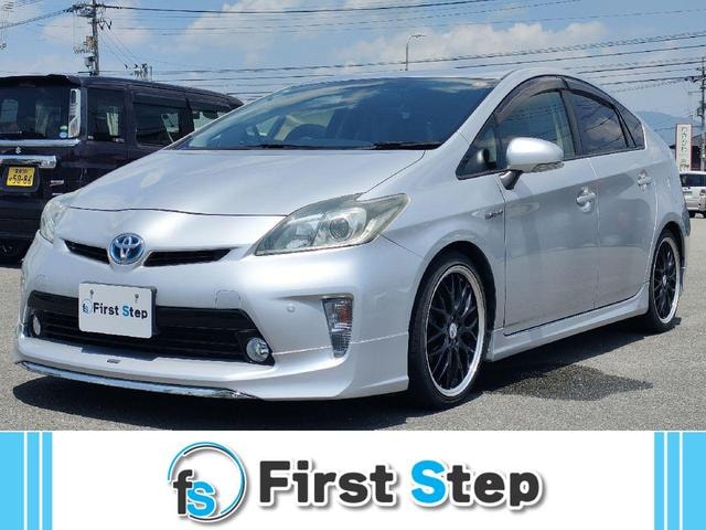 Toyota PRIUS 2014 — фото автомобиля 1