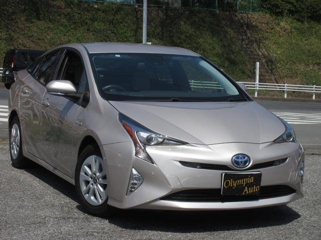 Toyota PRIUS 2017 — фото автомобиля 1