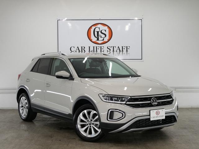 Volkswagen T-ROC 2024 — фото автомобиля