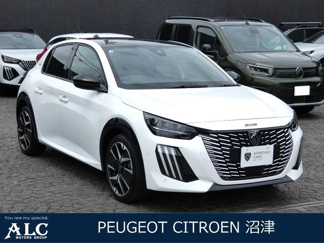 Peugeot 208 2025 — фото автомобиля