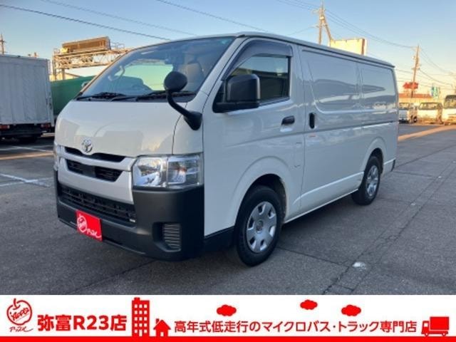 Toyota HIACE VAN 2023 — фото автомобиля 1
