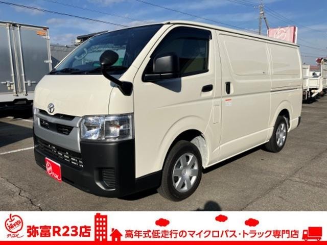 Toyota HIACE VAN 2025 — фото автомобиля 1