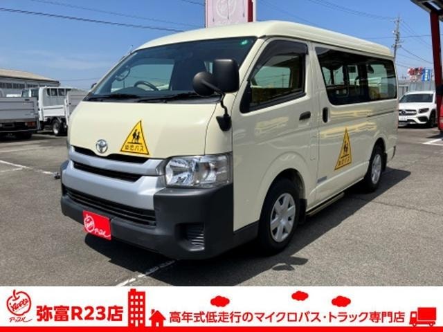 Toyota HIACE WAGON 2019 — фото автомобиля 1