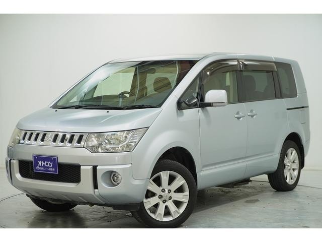 Mitsubishi DELICA D:5 2013 — фото автомобиля 1