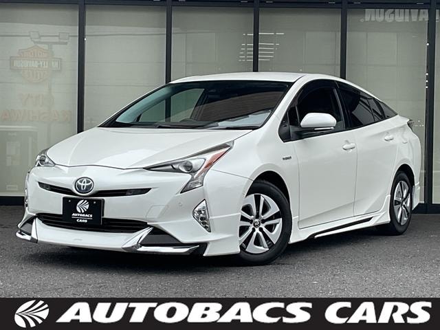 Toyota PRIUS 2018 — фото автомобиля 1