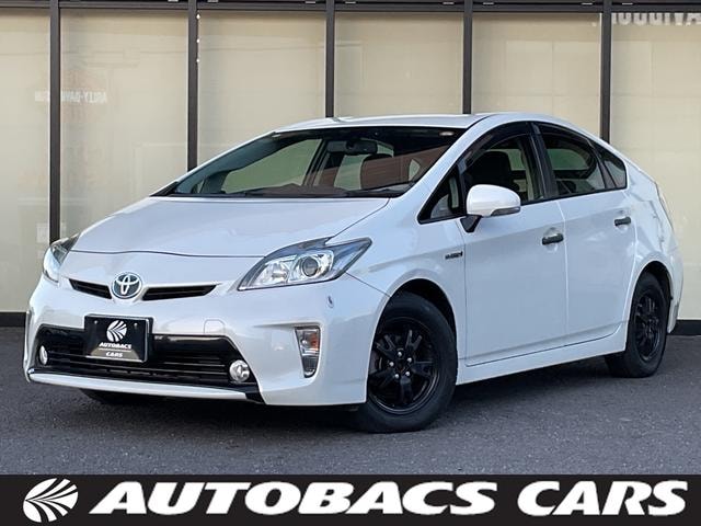 Toyota PRIUS 2012 — фото автомобиля 1