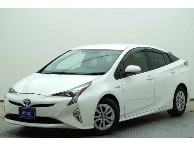 Toyota PRIUS 2016 — фото автомобиля 1