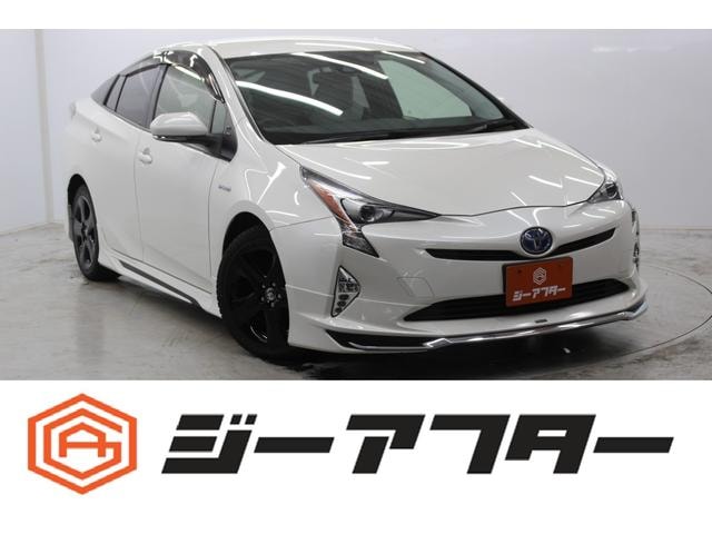Toyota PRIUS 2016 — фото автомобиля 1