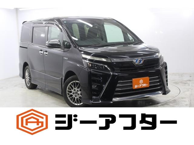 Toyota VOXY 2018 — фото автомобиля 1