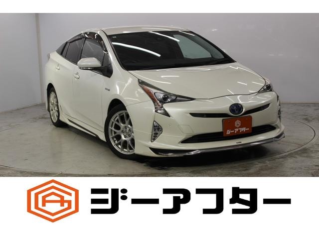 Toyota PRIUS 2016 — фото автомобиля 1
