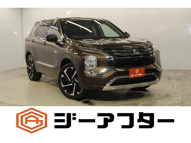 Mitsubishi OUTLANDER PHEV 2022 — фото автомобиля
