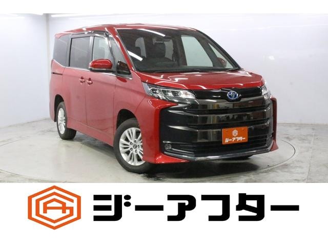 Toyota NOAH 2022 — фото автомобиля 1