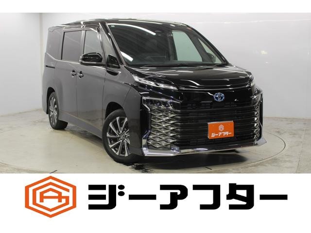 Toyota VOXY 2023 — фото автомобиля 1