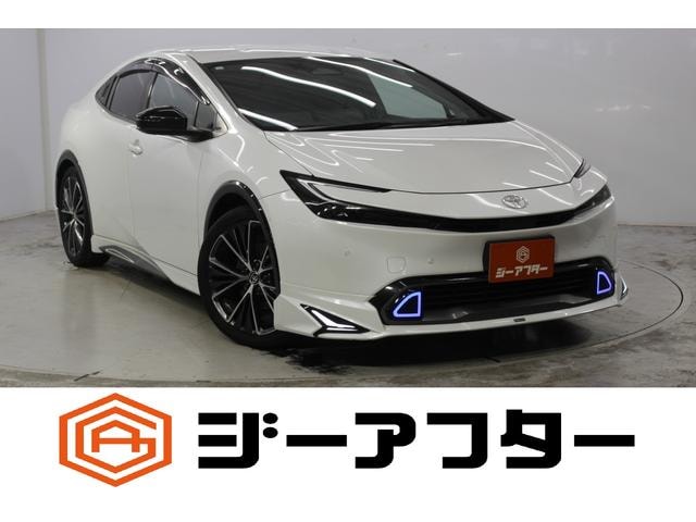 Toyota PRIUS 2023 — фото автомобиля 1