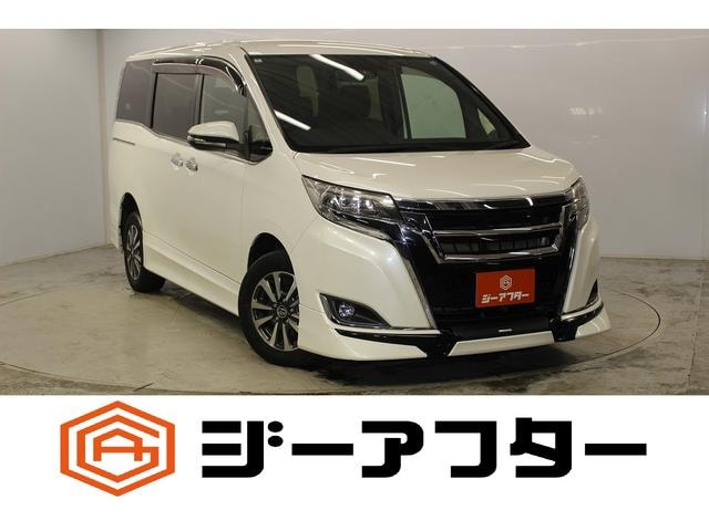 Toyota ESQUIRE 2018 — фото автомобиля 1