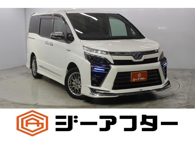 Toyota VOXY 2018 — фото автомобиля 1