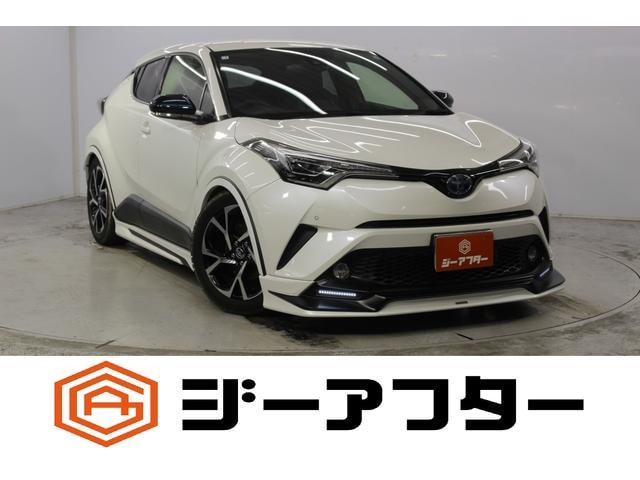 Toyota C-HR 2017 — фото автомобиля