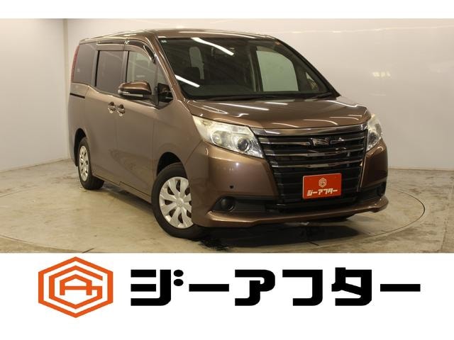 Toyota NOAH 2014 — фото автомобиля 1