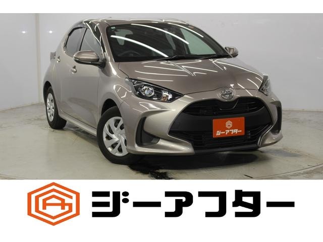 Toyota YARIS 2022 — фото автомобиля
