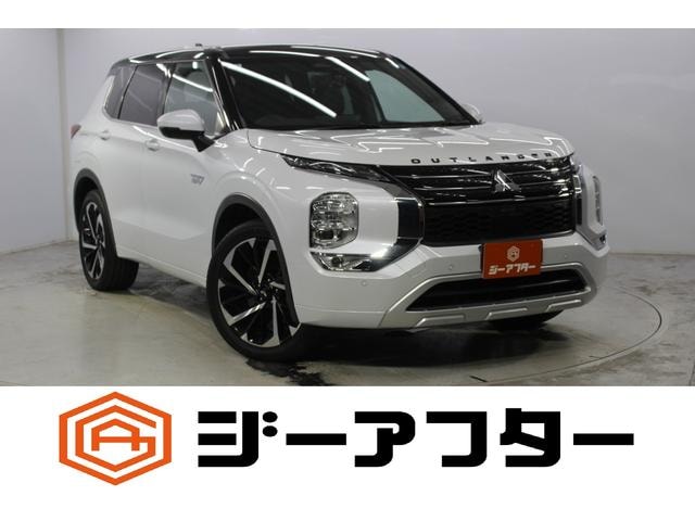 Mitsubishi OUTLANDER PHEV 2022 — фото автомобиля