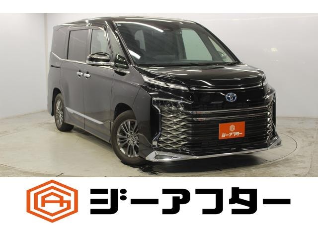 Toyota VOXY 2023 — фото автомобиля 1