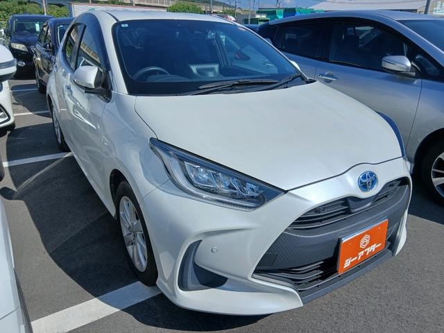 Toyota YARIS 2020 — фото автомобиля