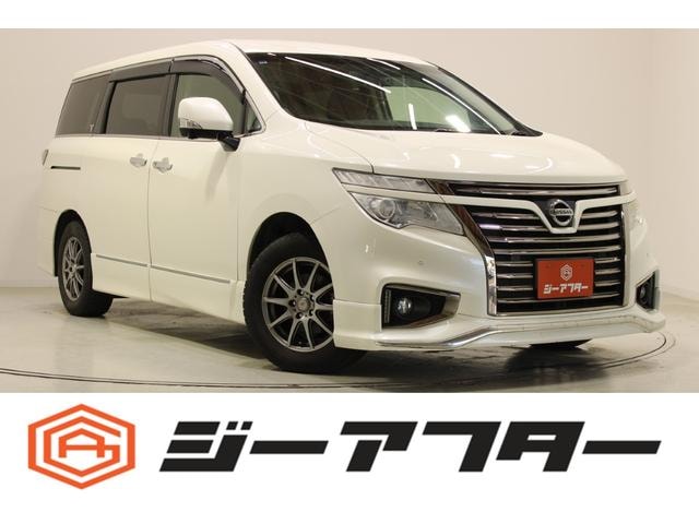 Nissan ELGRAND 2015 — фото автомобиля