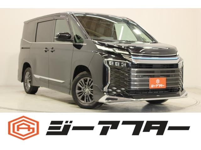 Toyota VOXY 2022 — фото автомобиля 1