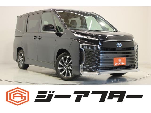 Toyota VOXY 2023 — фото автомобиля 1