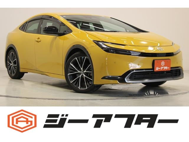 Toyota PRIUS 2023 — фото автомобиля 1