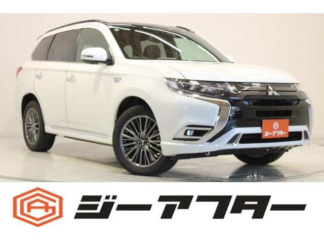 Mitsubishi OUTLANDER PHEV 2018 — фото автомобиля 1