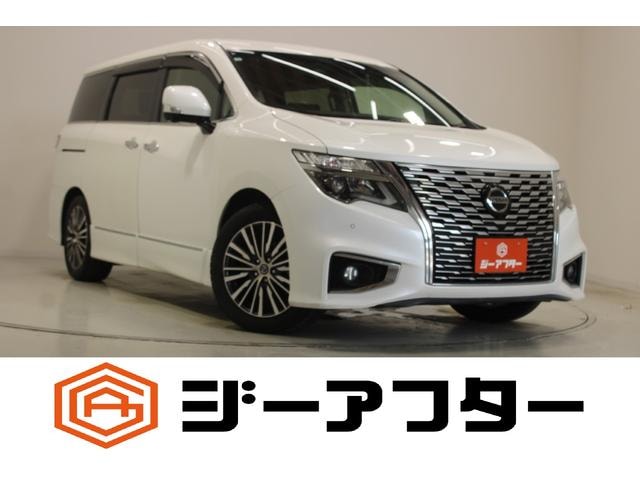 Nissan ELGRAND 2021 — фото автомобиля