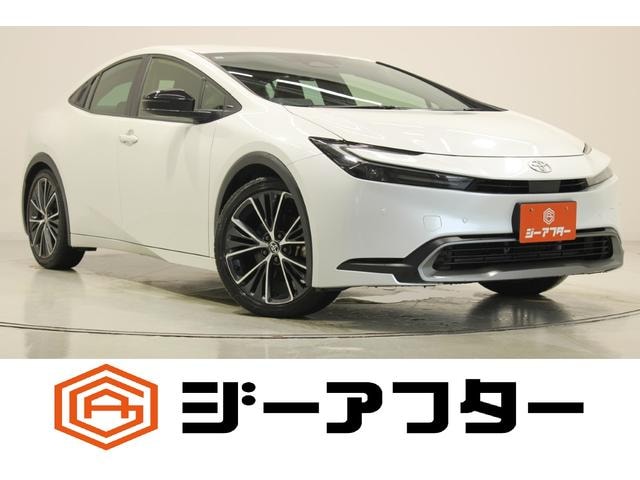 Toyota PRIUS 2023 — фото автомобиля 1