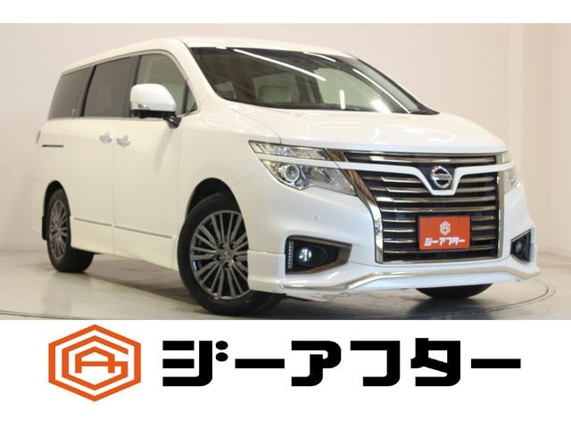 Nissan ELGRAND 2017 — фото автомобиля