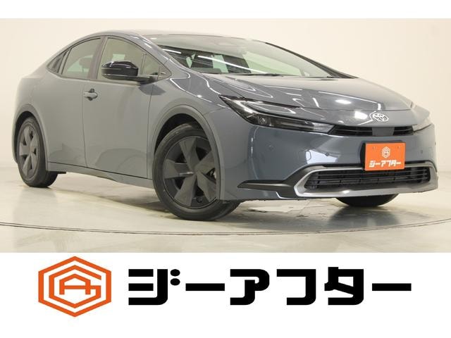 Toyota PRIUS 2023 — фото автомобиля 1