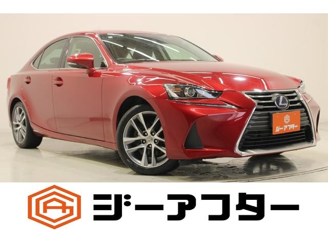 Lexus IS 2017 — фото автомобиля 1