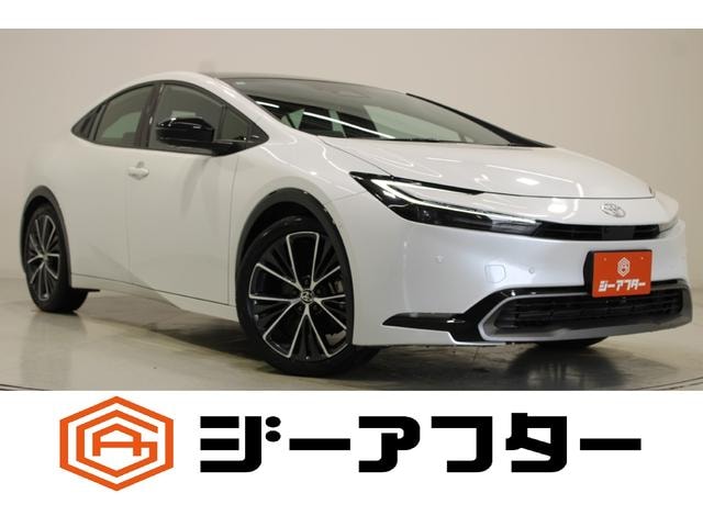 Toyota PRIUS 2025 — фото автомобиля 1