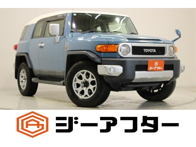 Toyota FJ CRUISER 2015 — фото автомобиля