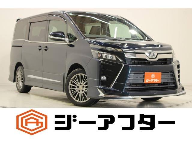 Toyota VOXY 2017 — фото автомобиля 1