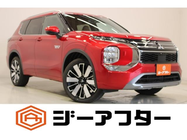 Mitsubishi OUTLANDER PHEV 2025 — фото автомобиля