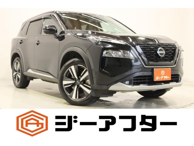 Nissan X-TRAIL 2023 — фото автомобиля 1