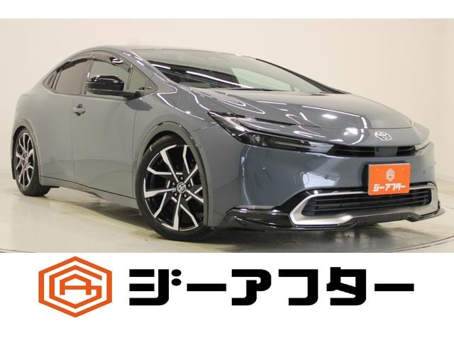 Toyota PRIUS 2023 — фото автомобиля 1
