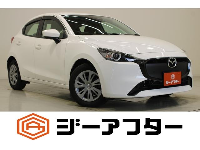 Mazda 2 2023 — фото автомобиля 1