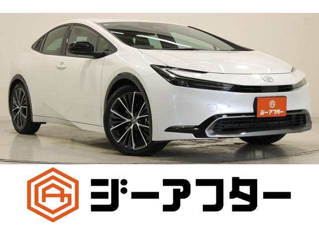 Toyota PRIUS 2023 — фото автомобиля